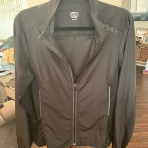2XU womens Xvent Jacket Sz L